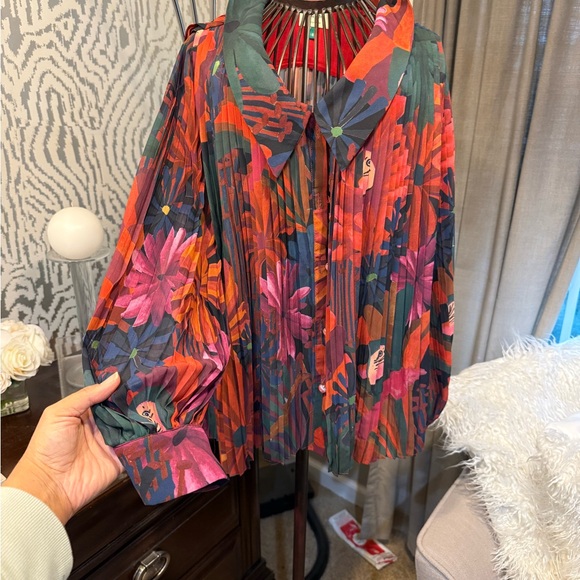 FARM Rio Multicolor Pleated Blouse - Picture 2 of 2